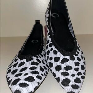 Stylish Black and White Women's Shoes